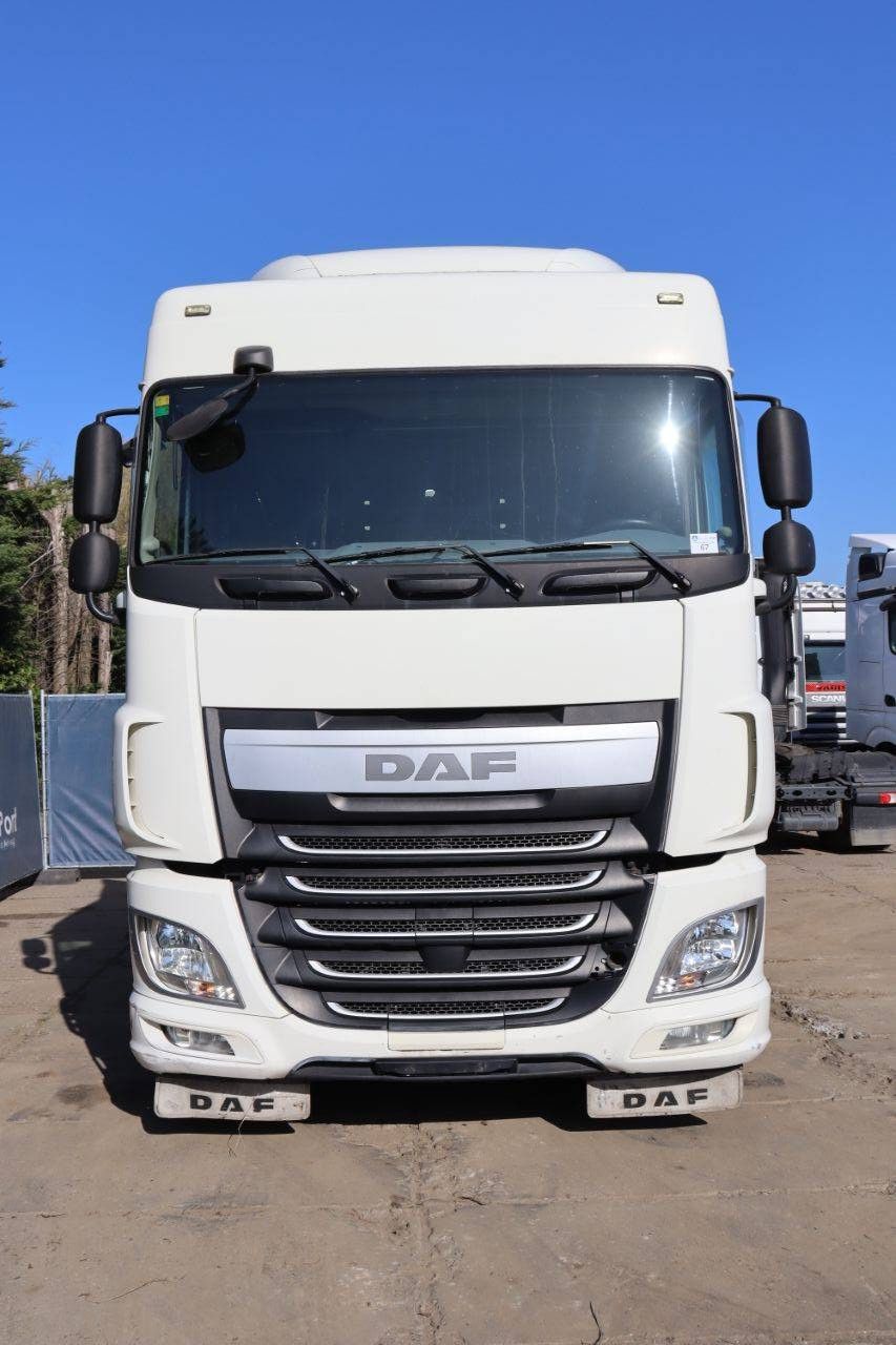 Fahrgestell mit Fahrerhaus DAF XF 460 Diesel 460 PS