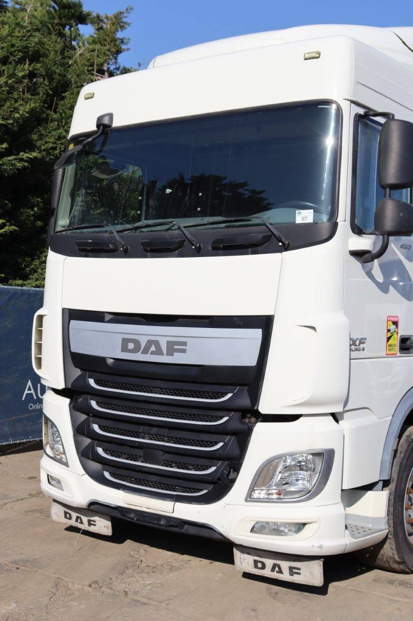 Fahrgestell mit Fahrerhaus DAF XF 460 Diesel 460 PS