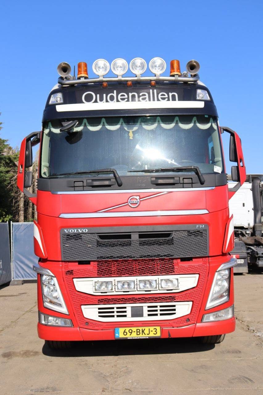 Fahrgestell mit Fahrerhaus Volvo FH Diesel 552 PS 2018
