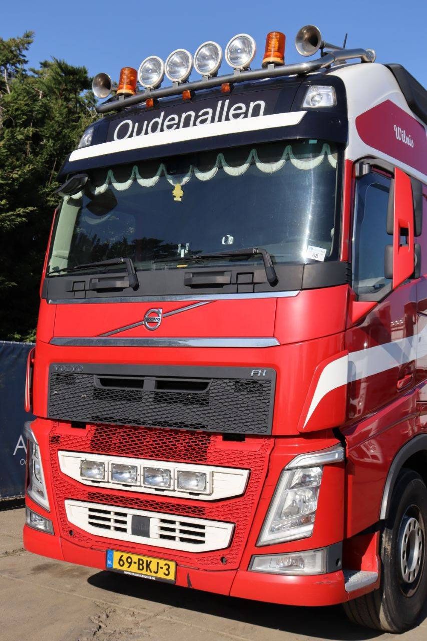 Fahrgestell mit Fahrerhaus Volvo FH Diesel 552 PS 2018