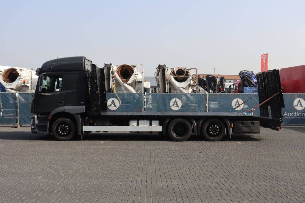 Pritsche (LKW) Mercedes-Benz Actros 963 Diesel 420 PS