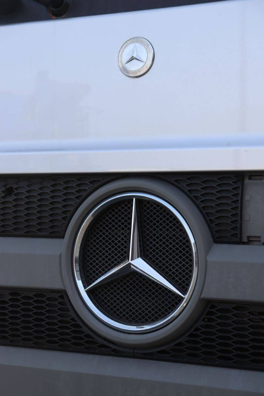 Kranwagen Mercedes-Benz Axor 3243 Diesel 430 PS 2013