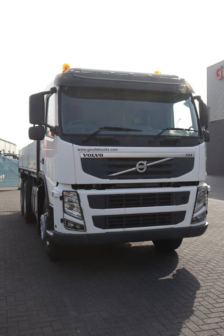 Flatbed (truck) Volvo FM 370 Diesel 370hp New