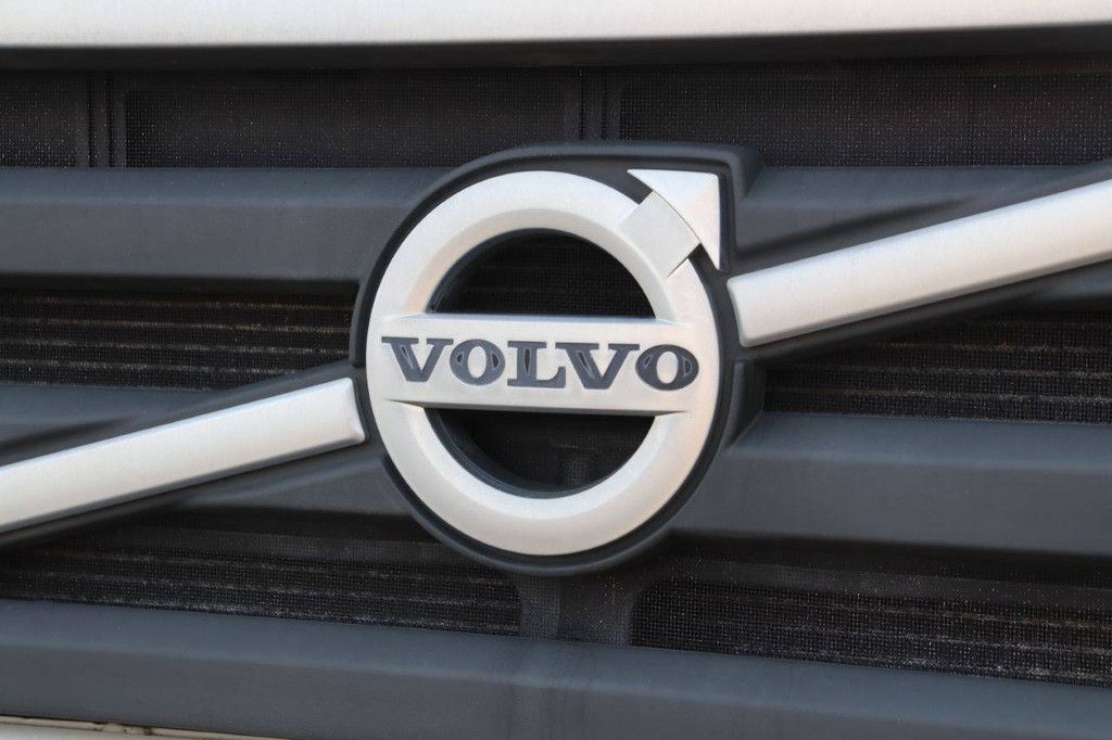 Flatbed (truck) Volvo FM 370 Diesel 370hp New