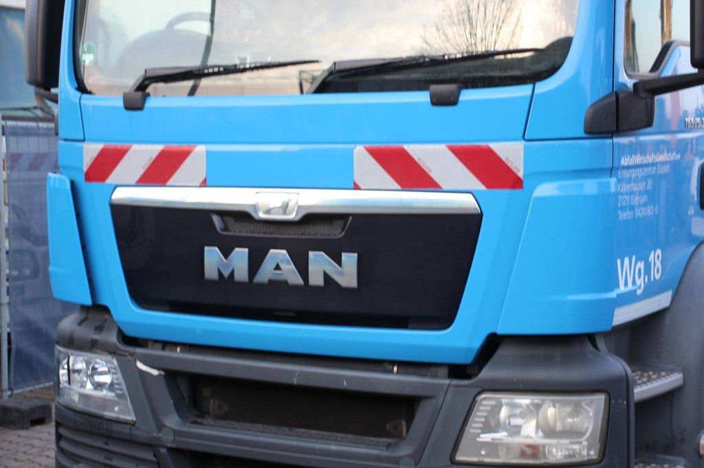 Fahrgestell mit Fahrerhaus MAN TGS 26.320 Diesel 2014