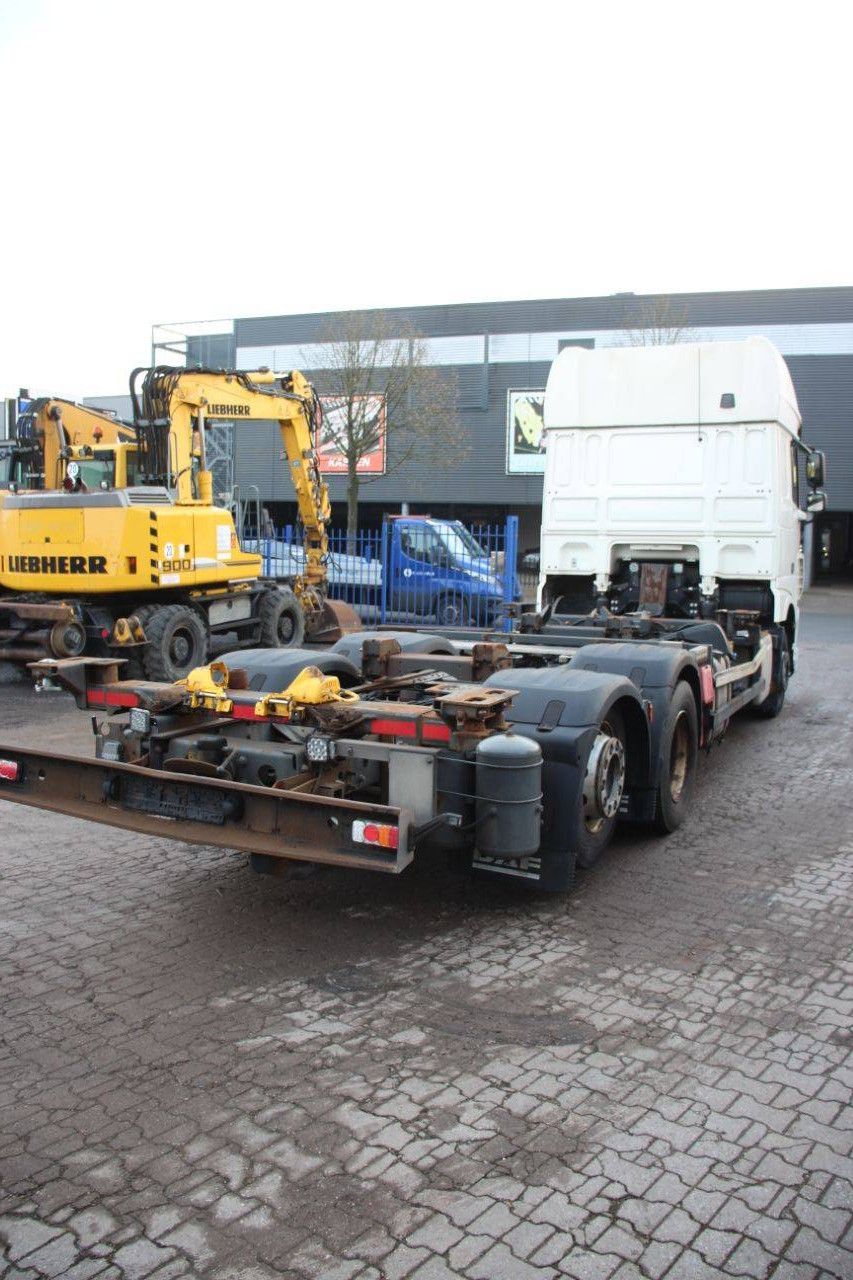 Container transport truck DAF XF Diesel 2017