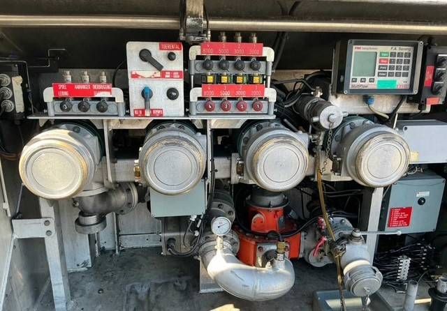 Tank truck DAF FAN CF85 Diesel 2007