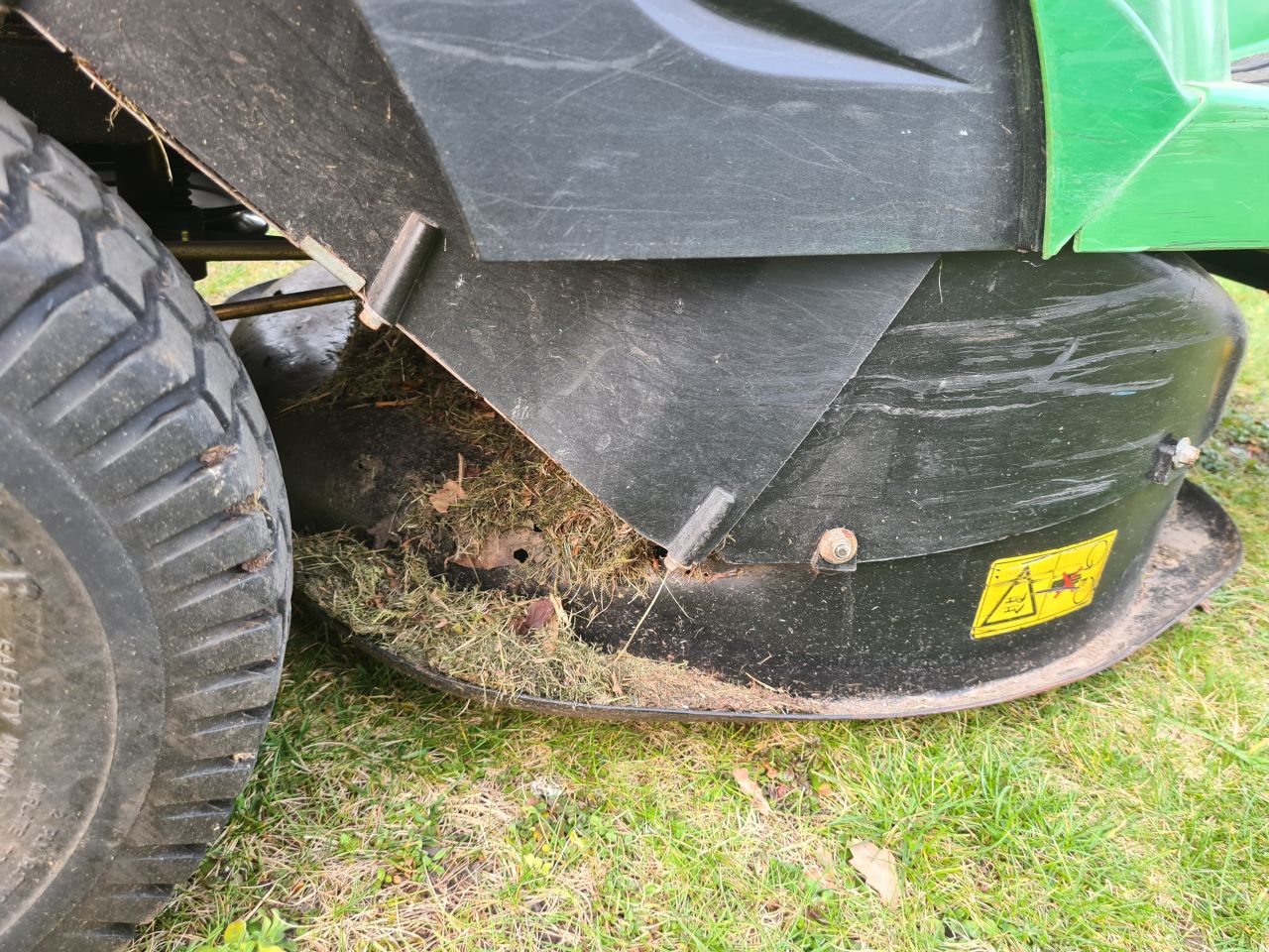 John Deere CR 125 zitmaaier met opvangbak hydrostaat.
