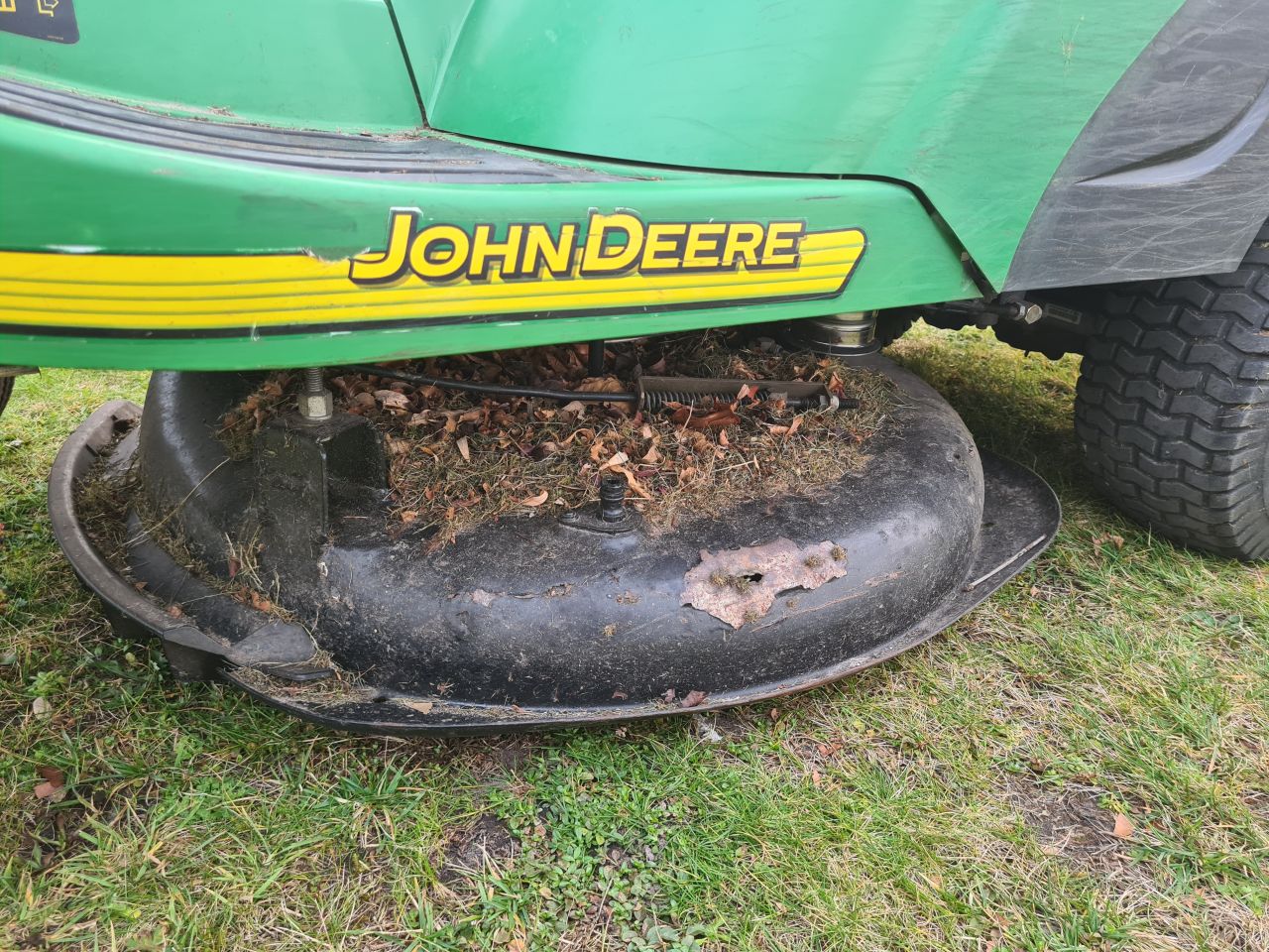 John Deere CR 125 zitmaaier met opvangbak hydrostaat.