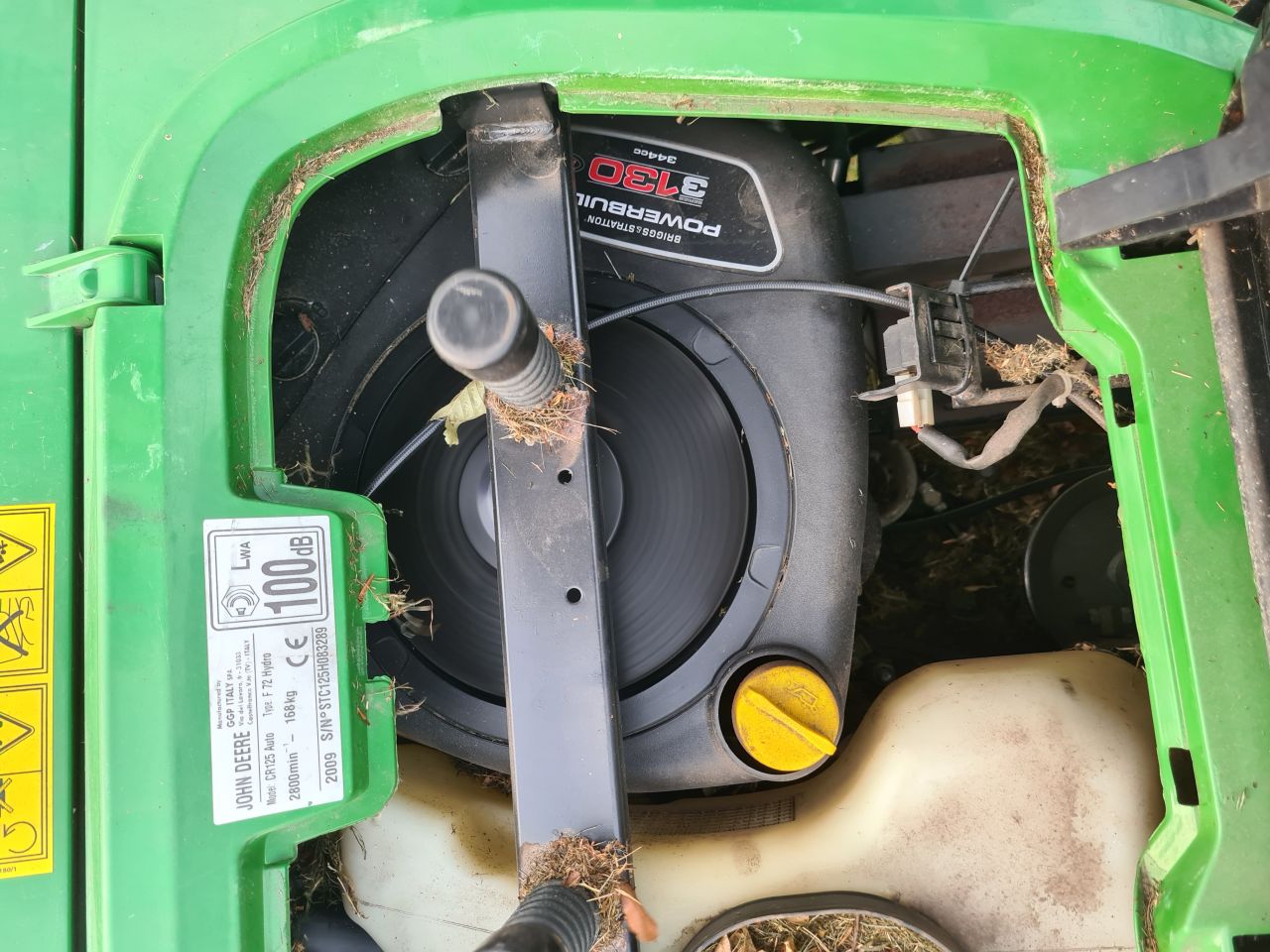John Deere CR 125 zitmaaier met opvangbak hydrostaat.