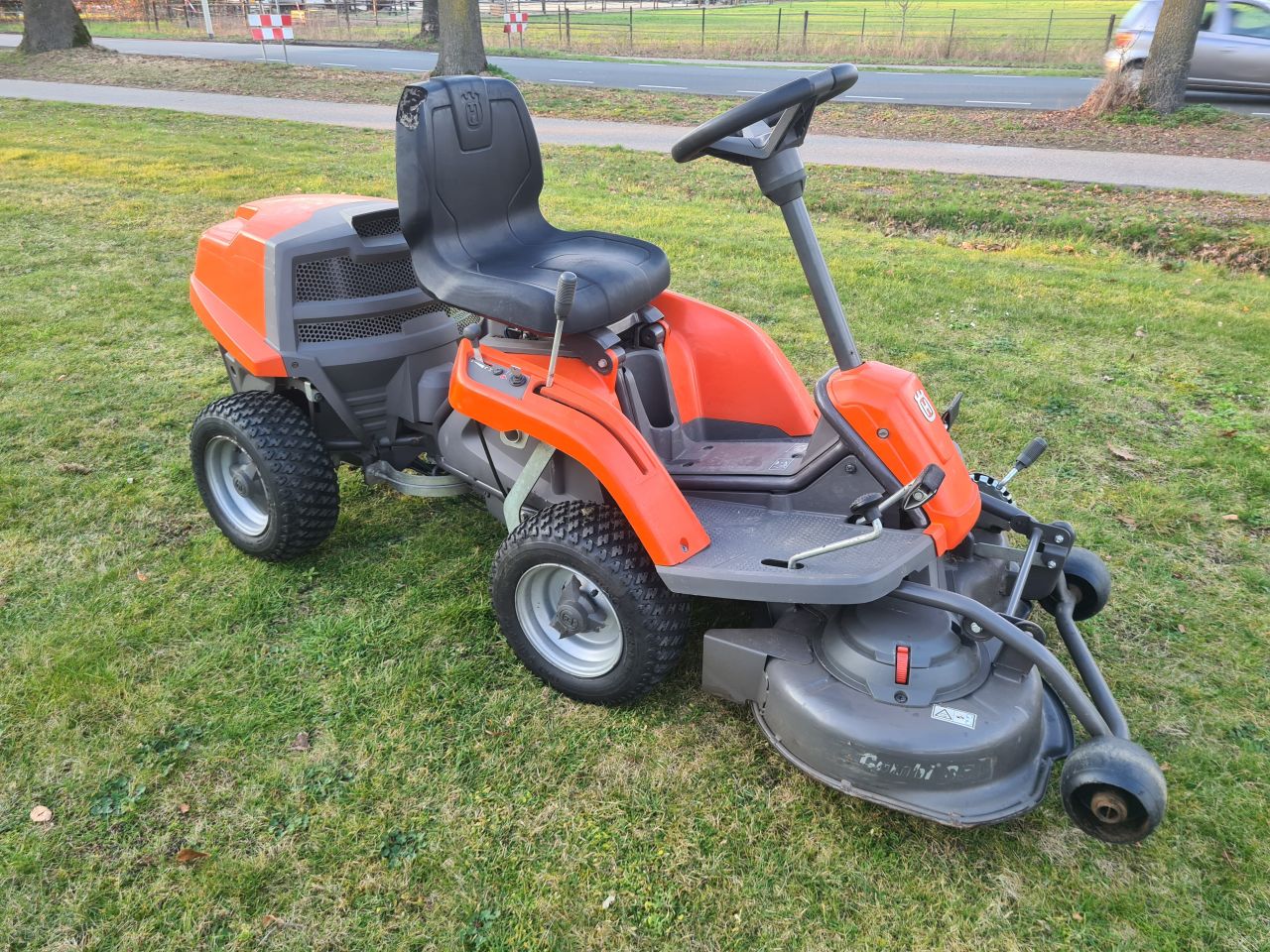 Husqvarna Rider R 111B hydrostaat frontmaaier mulch maaier.