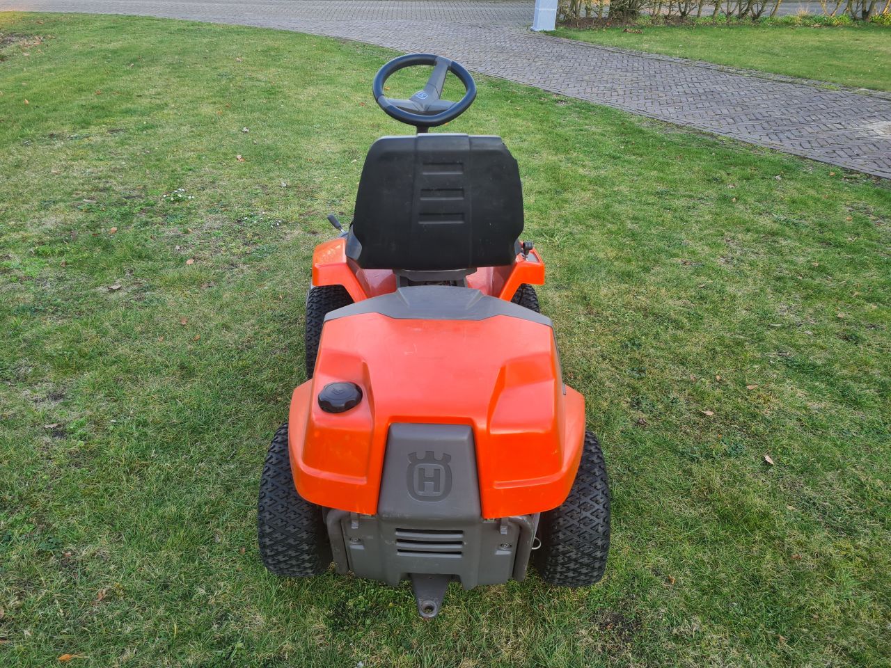 Husqvarna Rider R 111B hydrostaat frontmaaier mulch maaier.