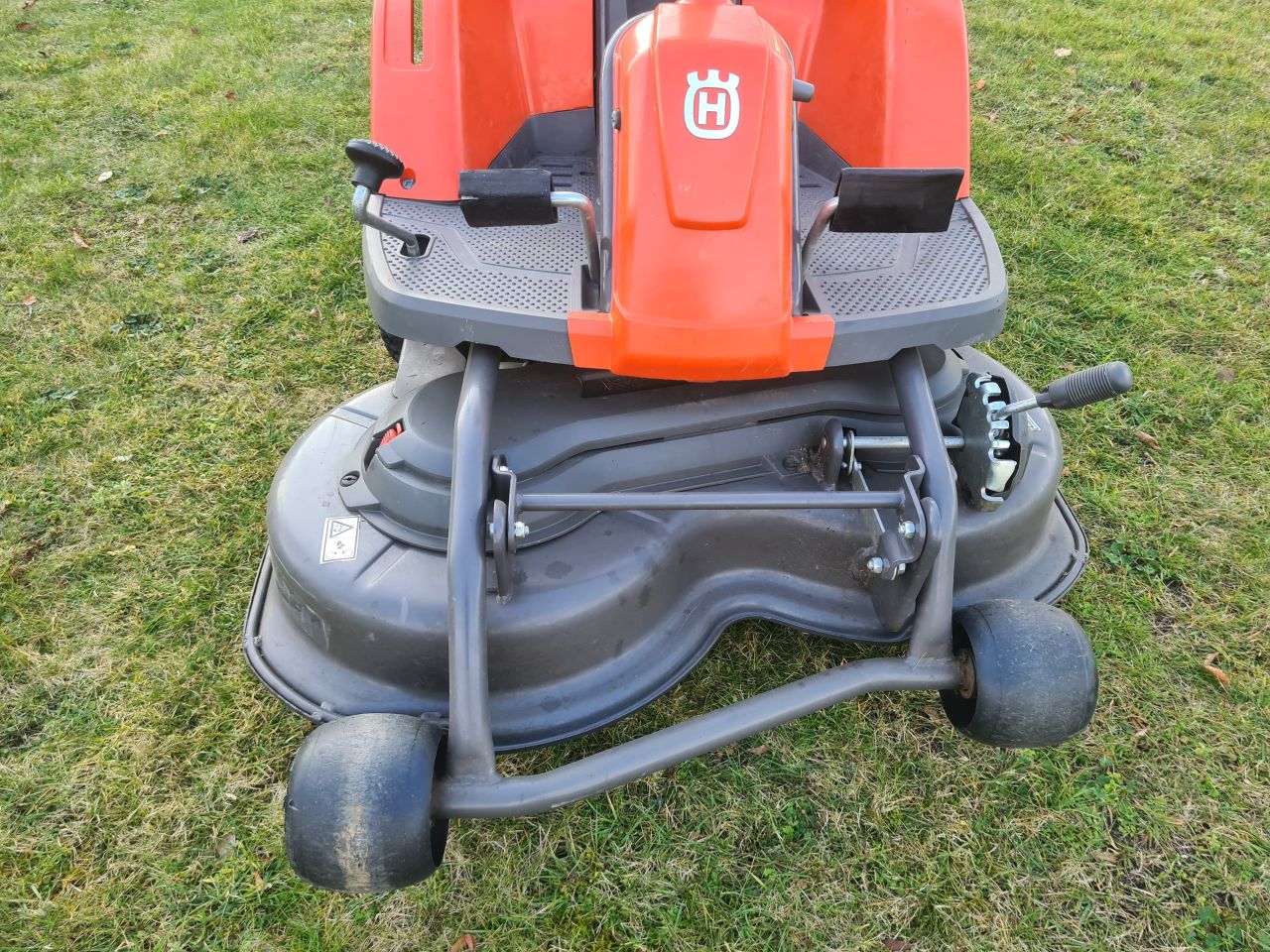 Husqvarna Rider R 111B hydrostaat frontmaaier mulch maaier.