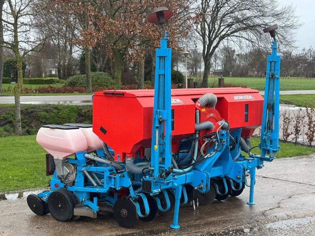 Amazone PNU + 6 rij Maiszaaimachine Maiszaaier schijven kunstmest