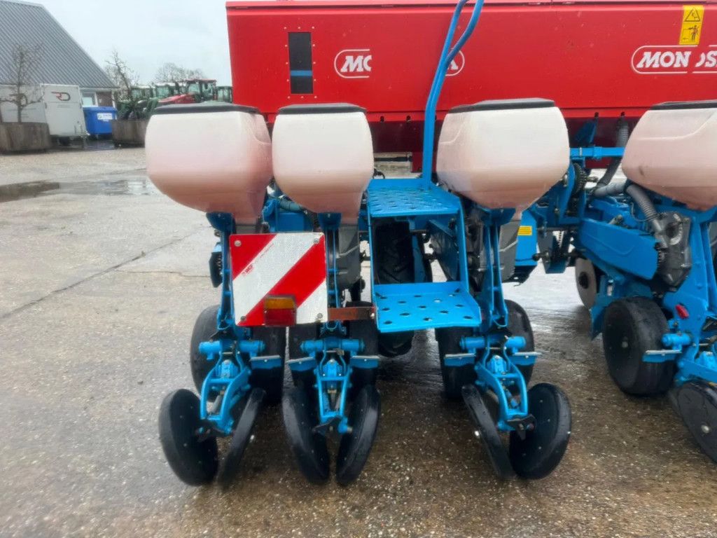 Amazone PNU + 6 rij Maiszaaimachine Maiszaaier schijven kunstmest