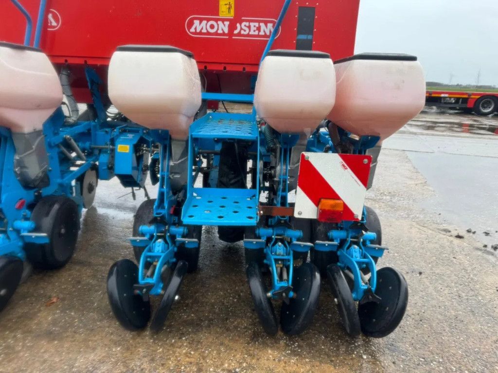 Amazone PNU + 6 rij Maiszaaimachine Maiszaaier schijven kunstmest