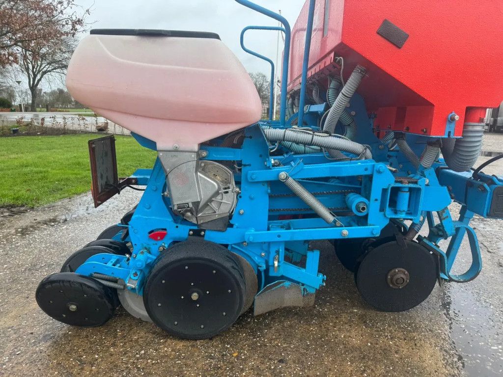 Amazone PNU + 6 rij Maiszaaimachine Maiszaaier schijven kunstmest