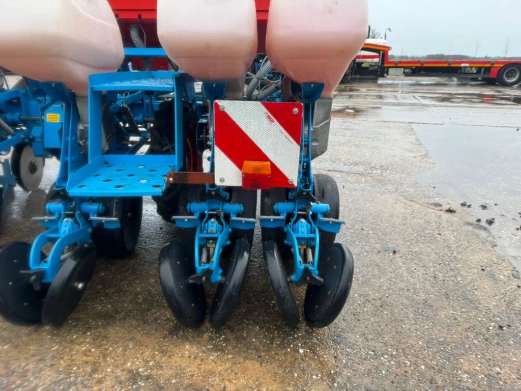 Amazone PNU + 6 rij Maiszaaimachine Maiszaaier schijven kunstmest