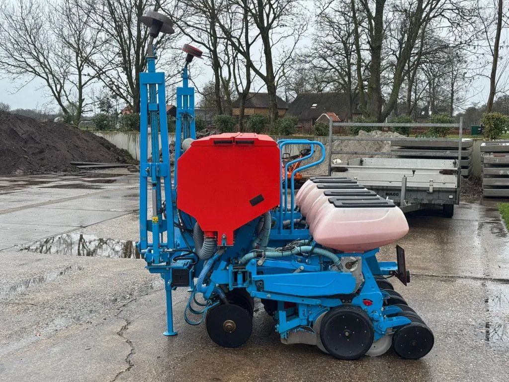 Amazone PNU + 6 rij Maiszaaimachine Maiszaaier schijven kunstmest