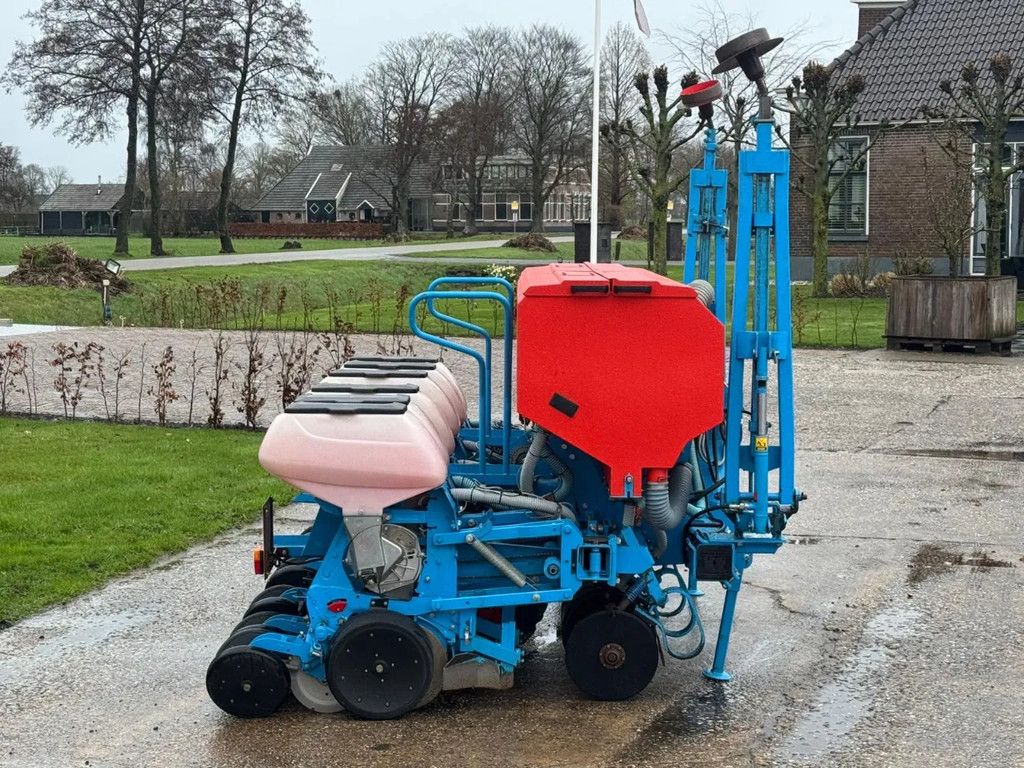 Amazone PNU + 6 rij Maiszaaimachine Maiszaaier schijven kunstmest