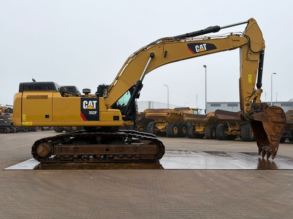 Caterpillar 352F