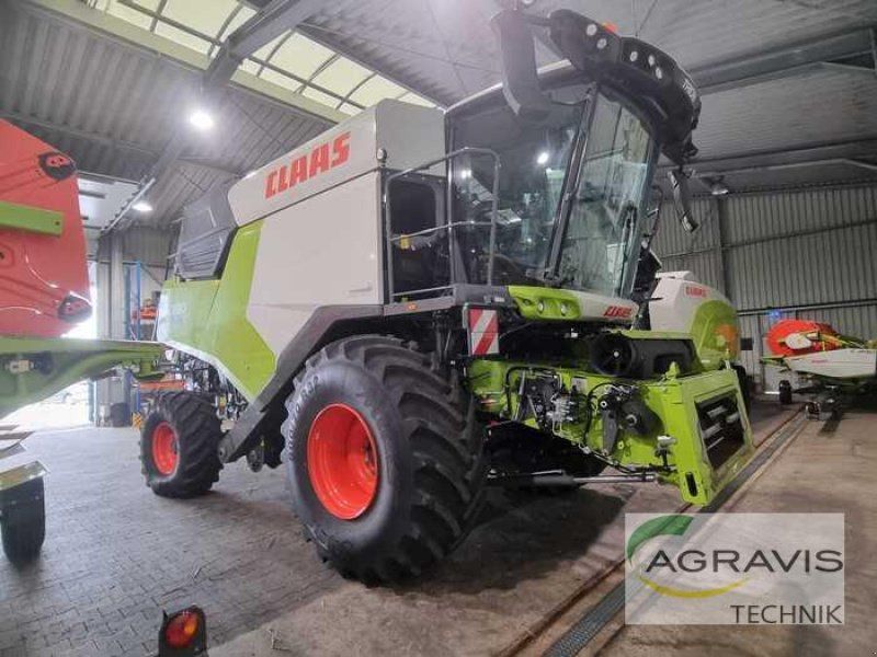 Claas TRION 730