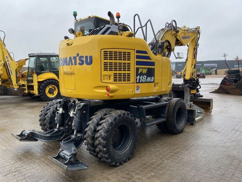 Komatsu PW118MR-11