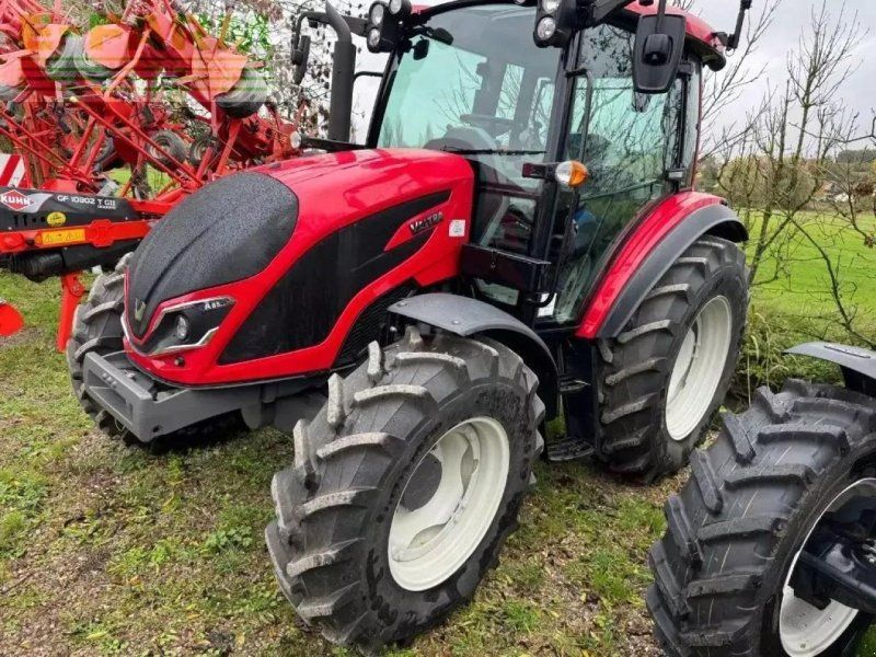 Valtra a85