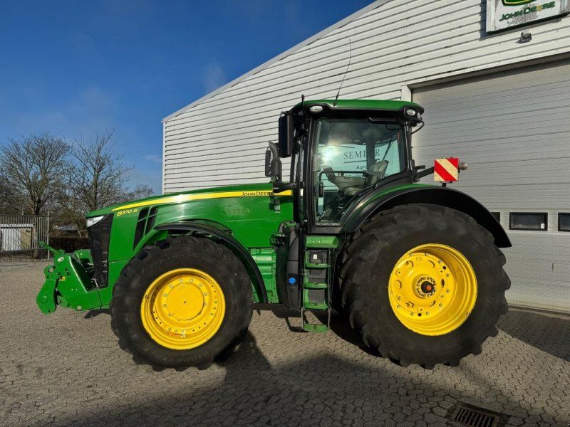 John Deere 8370R