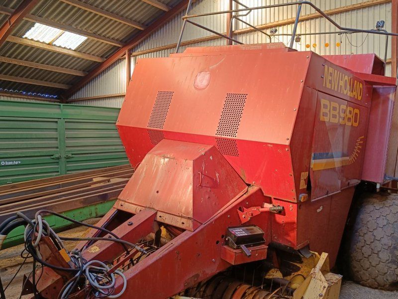 New Holland BB980