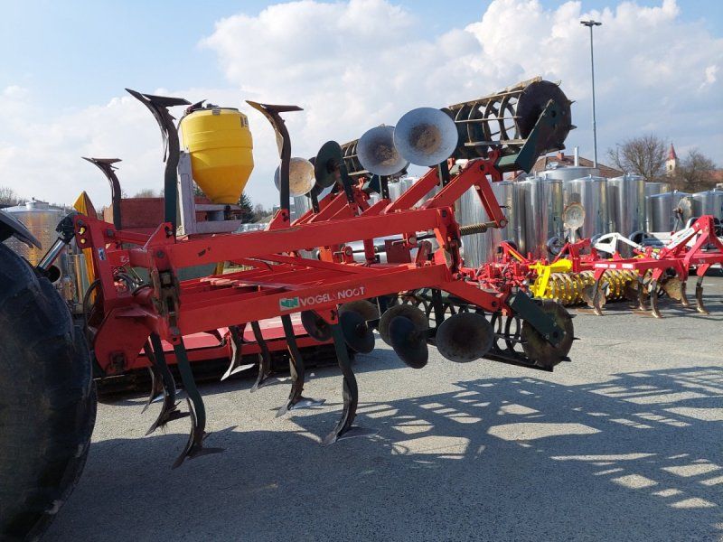 Grubber V&N 4,50m, hydraukisch klappbar, elektr. Feinsamenstreu