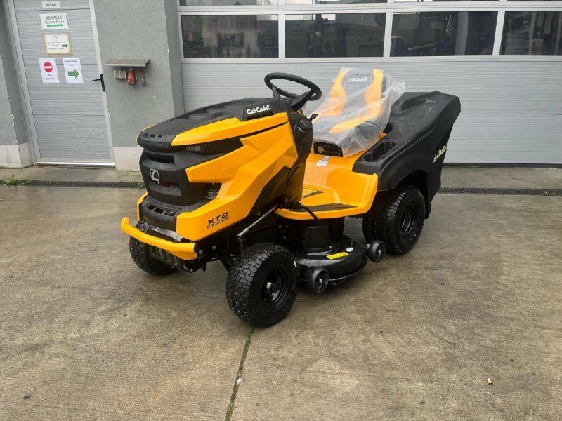 Cub Cadet XT2 QR 106, 2-Zylinder Kawasaki Motor, Fangkorb