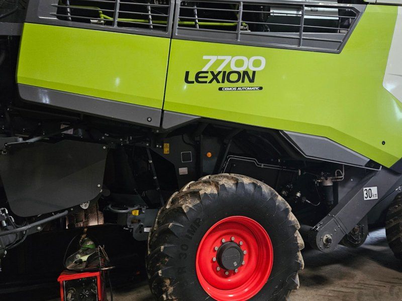Claas Lexion 7700