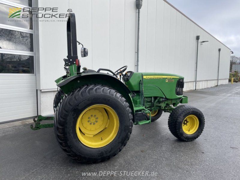 John Deere 5215