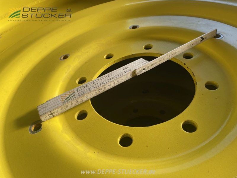 BKT Agrimax 320/85 R36 / 300/95 R52