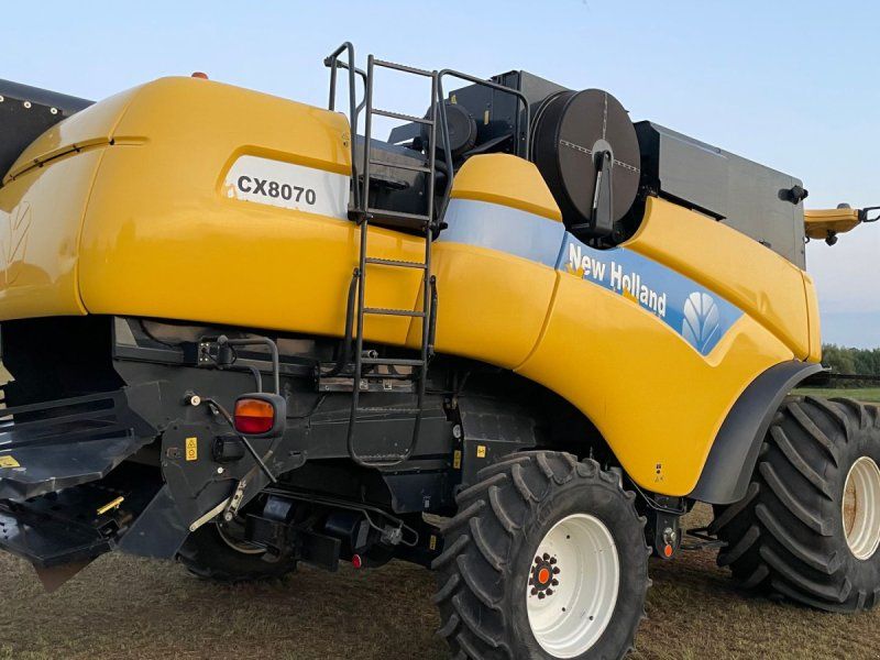 New Holland CX8070