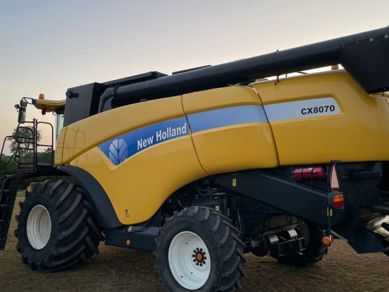 New Holland CX8070