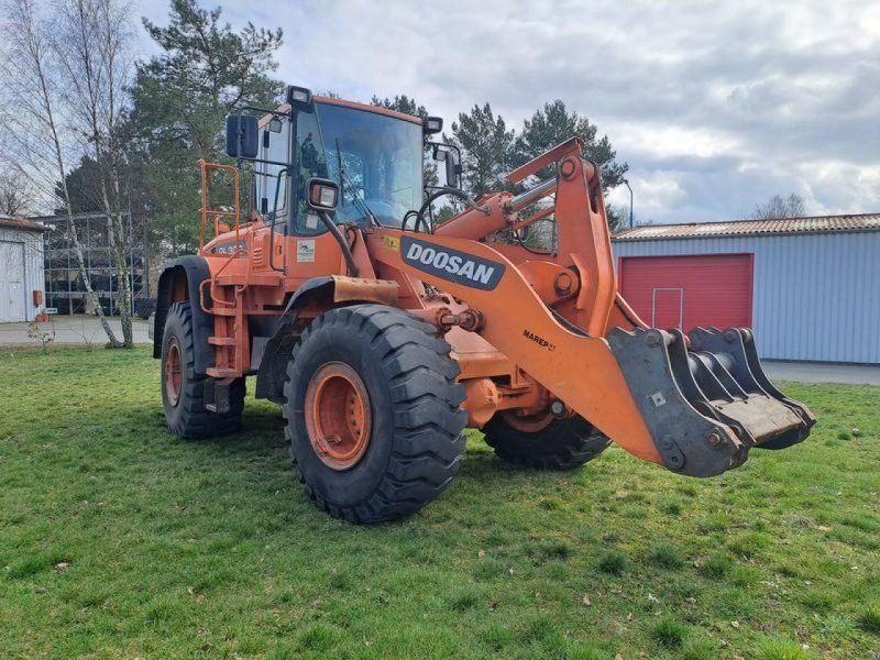 DOOSAN DL 300