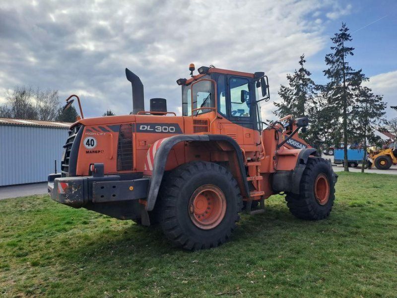 DOOSAN DL 300