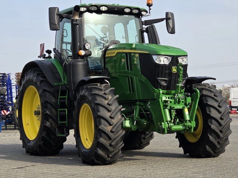 John Deere 6R250 mit FKH/ Garantie 2028