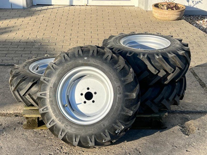 Starco 255/75-15.3 Kompletträder