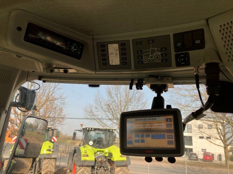 Claas Axion 920
