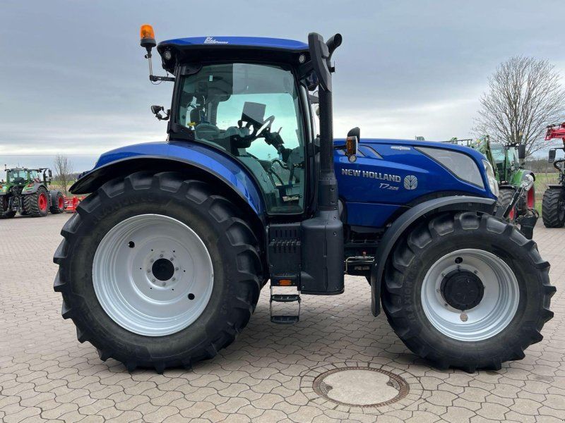 New Holland T 7.225 Auto Command