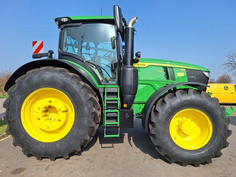 John Deere 6R 250