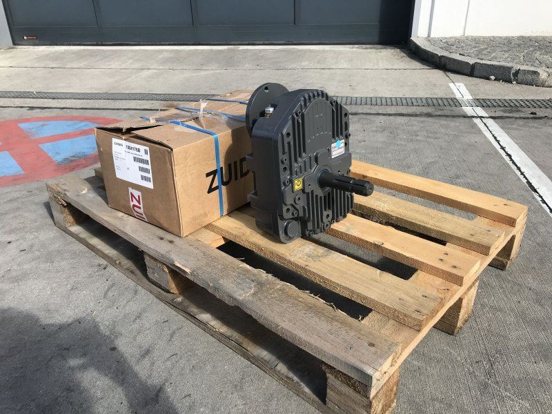 Zuidberg Frontzapfwelle zu Fendt 300 S4 + Gen4