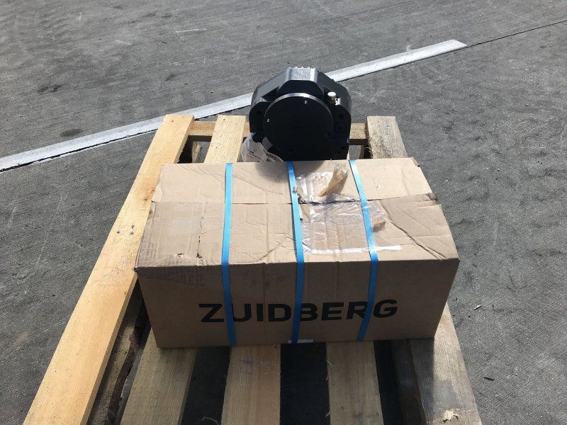 Zuidberg Frontzapfwelle zu Fendt 300 S4 + Gen4