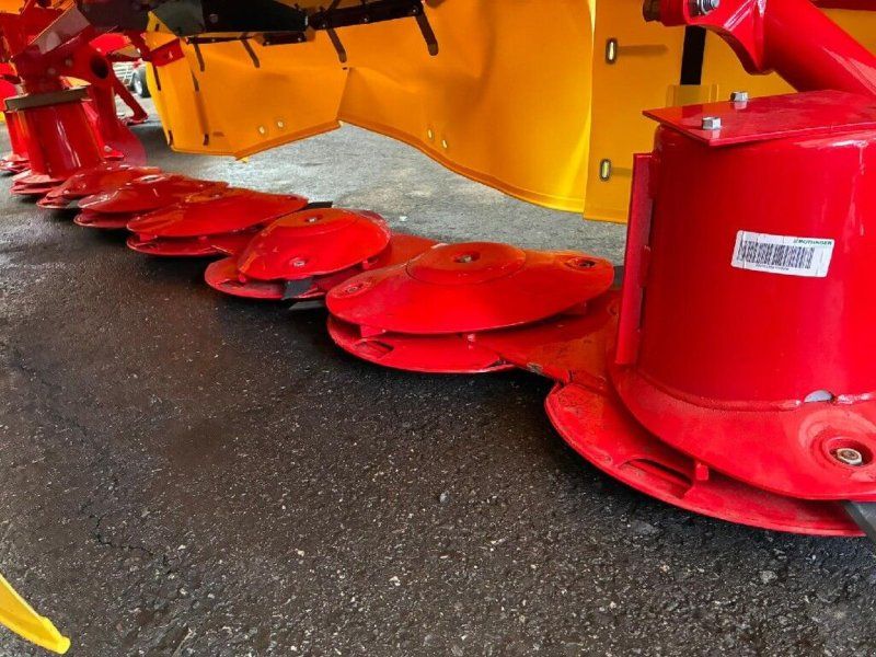 Pöttinger NovaCat F 3100