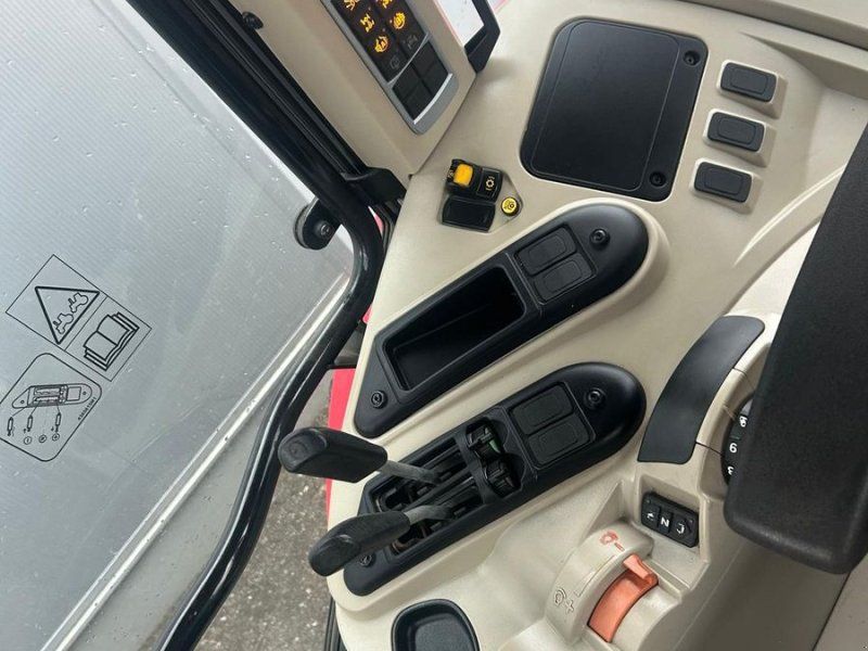 Massey Ferguson 5611 Dyna-4 Essential