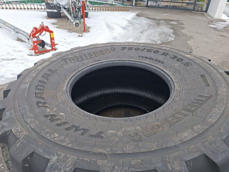 Trelleborg 750/60R30,5 für 2 Stk.