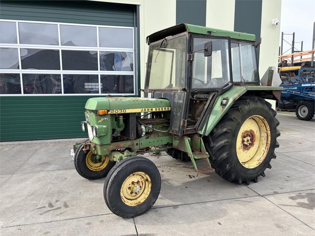 John Deere 2030
